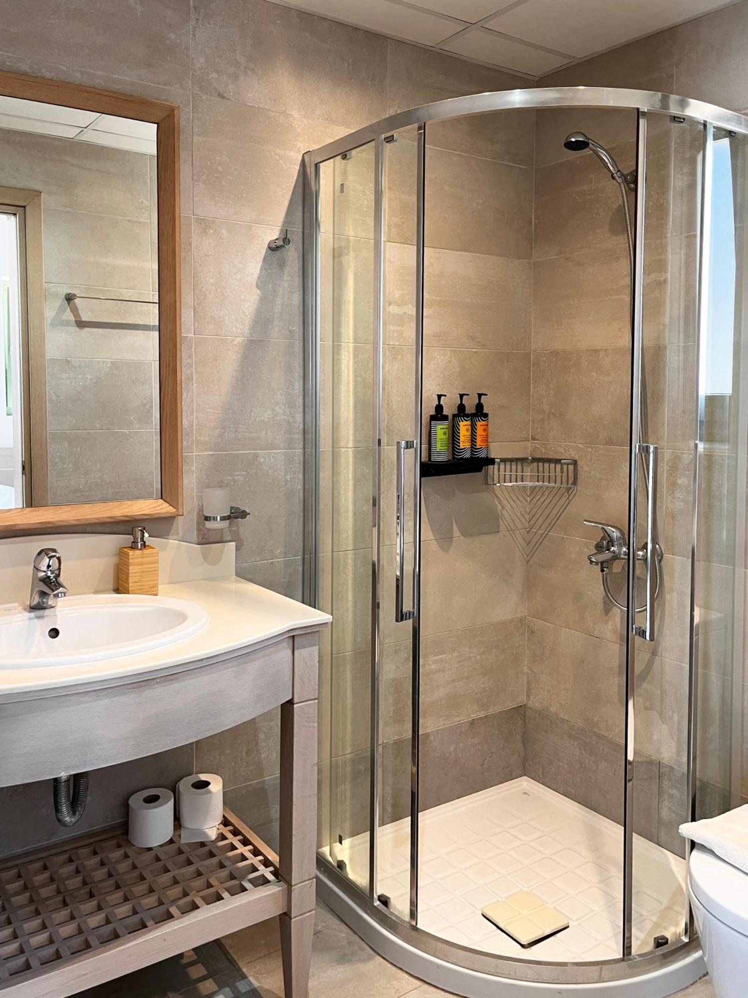 ארקסה Alona Luxury Villas מראה חיצוני תמונה