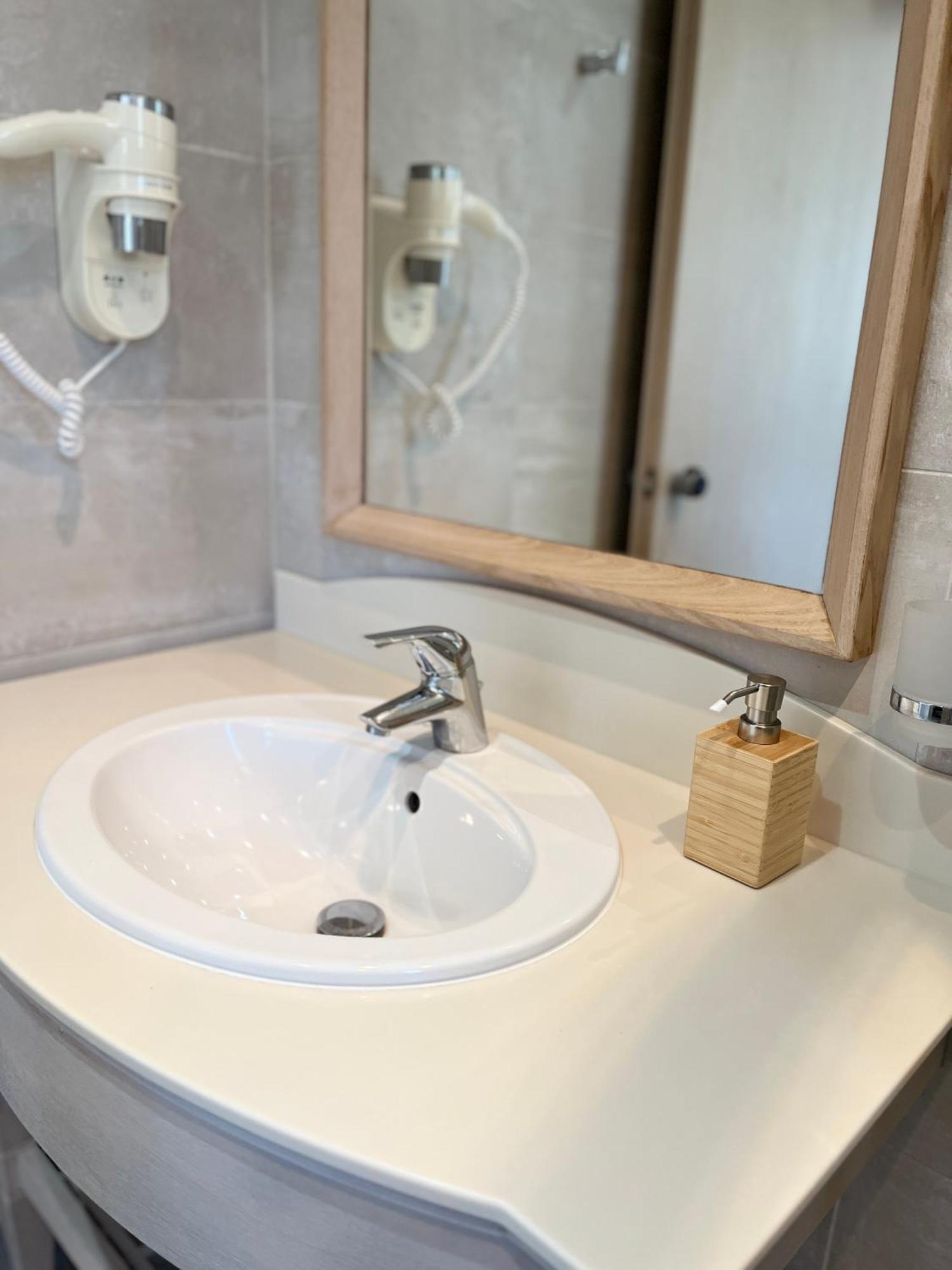 ארקסה Alona Luxury Villas מראה חיצוני תמונה